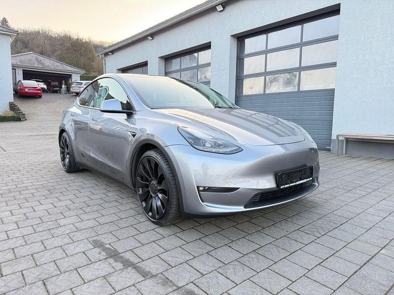 Gebraucht Tesla Model Y Performance 392 kW (534 PS) 2024 Silber SUV