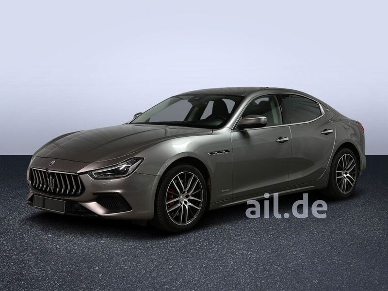 Grau Gebraucht 2018 Maserati Ghibli Coupé | 29.900 € (Superpreis) - Bild 1/4