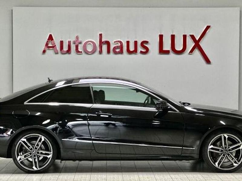 Gebraucht Mercedes E250 211 PS (155 kW) 2014 Schwarz Coupé