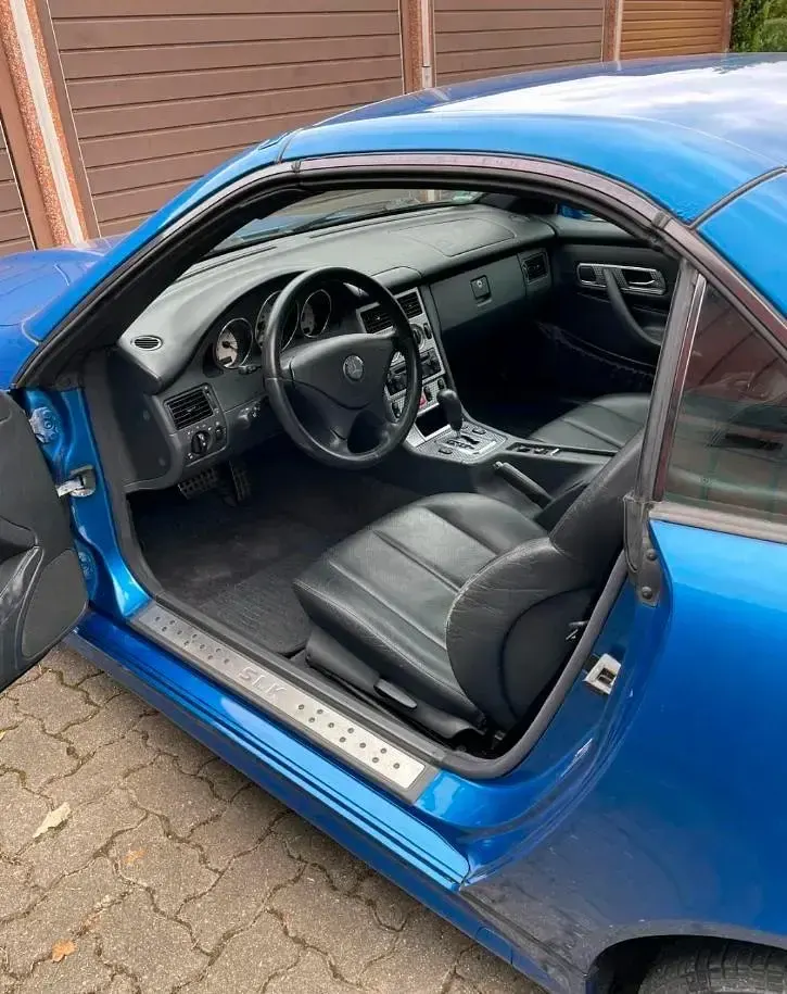 Gebraucht Mercedes SLK230 197 PS (144 kW) 2001 Blau Cabrio