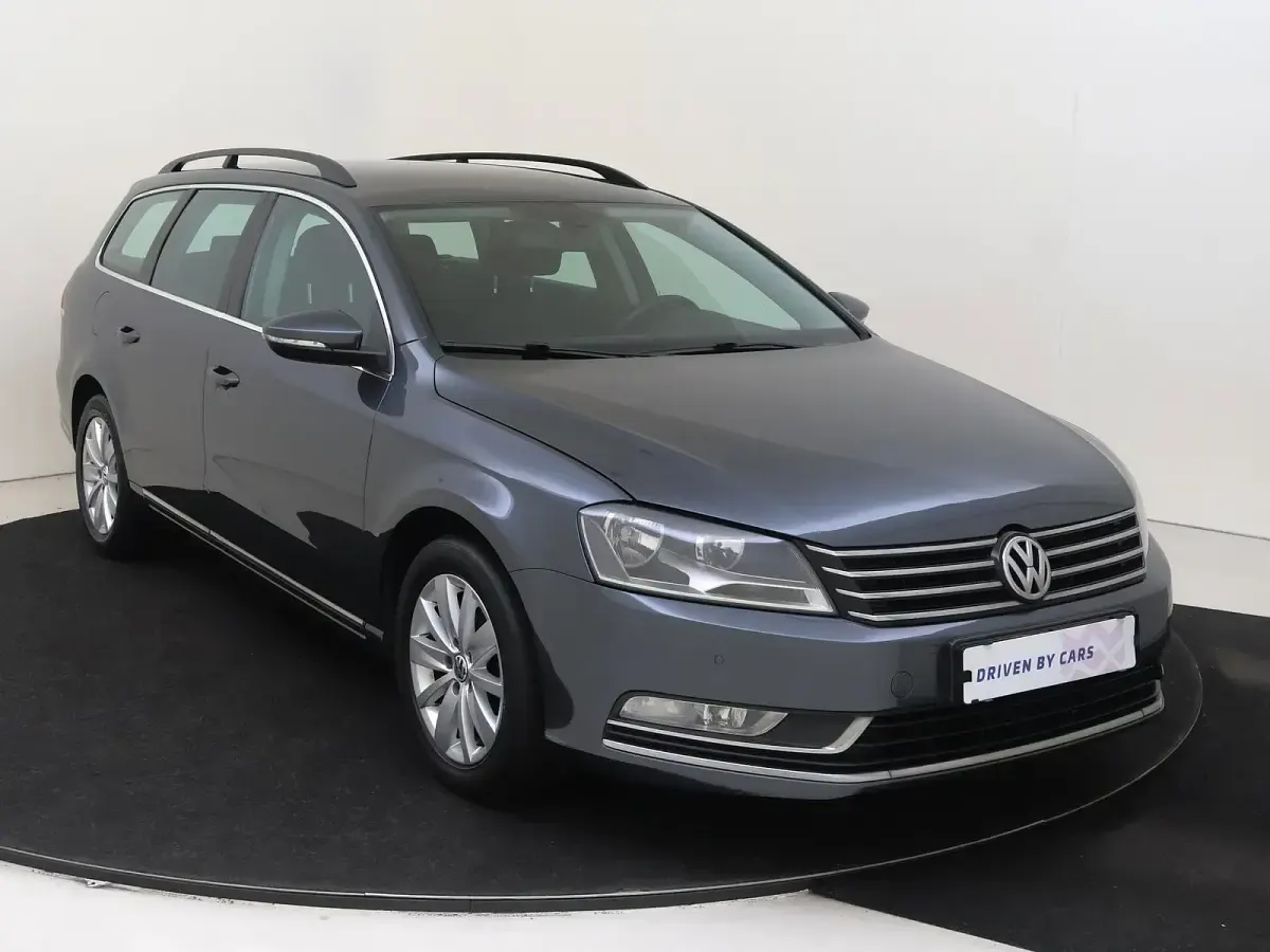 Second-hand VW Passat 105 CP (77 kW) 2012 Gri Break