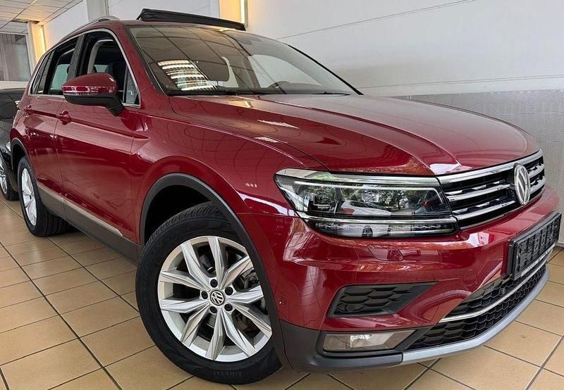 Rot Gebraucht 2019 VW Tiguan Highline SUV | 27.990 € (Fairer Preis) - Bild 1/4