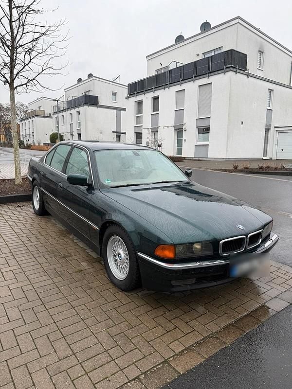 Grün Gebraucht 1998 BMW 728 Limousine | 6.000 € (Guter Preis) - Bild 1/4