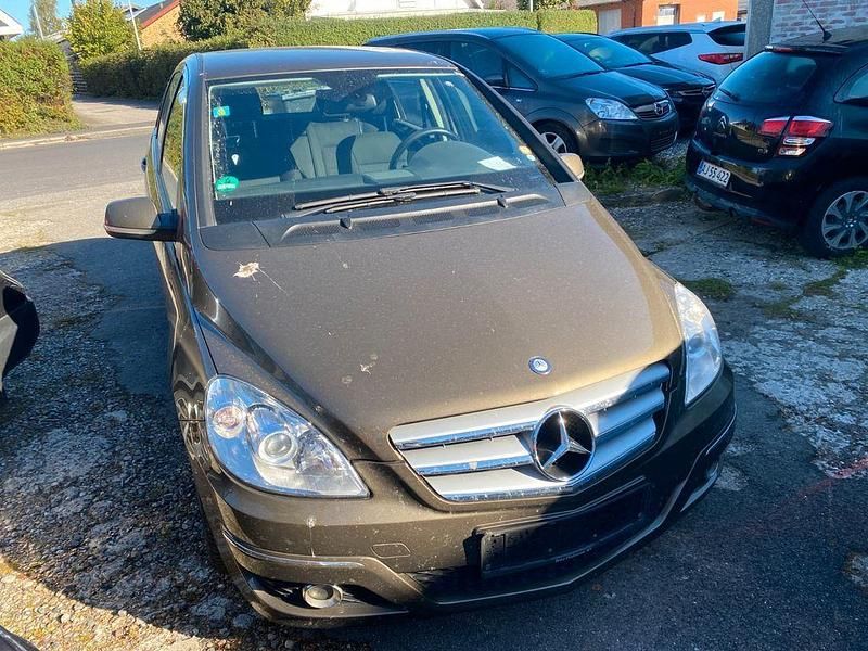 Gebraucht Mercedes B200 140 PS (102 kW) 2011 Van / Kleinbus