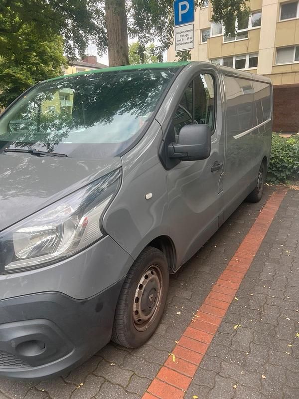 Gebraucht Renault Trafic Komfort 90 PS (66 kW) 2014 Grau Van / Kleinbus