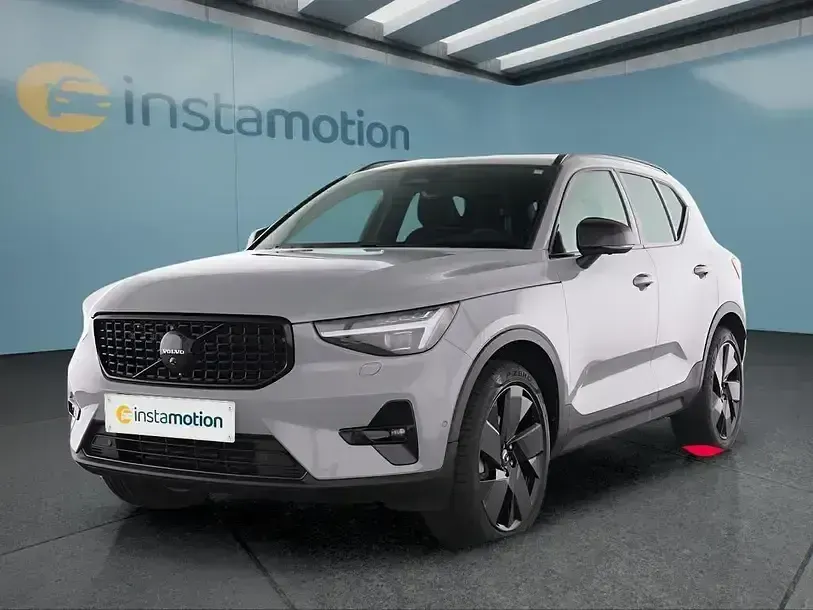 Gebraucht Volvo XC40 Plus 163 PS (119 kW) 2025 Grau SUV