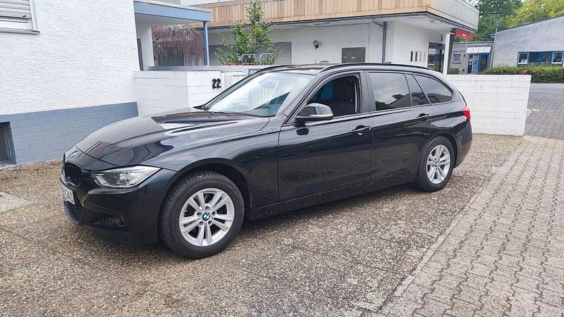 Schwarz Gebraucht 2013 BMW 318 Kombi | 8.900 € (Fairer Preis) - Bild 1/4