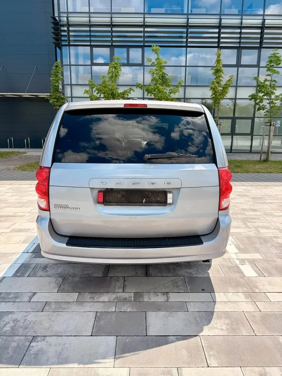 Gebraucht Dodge Grand Caravan 287 PS (211 kW) 2014 Silber Van / Kleinbus