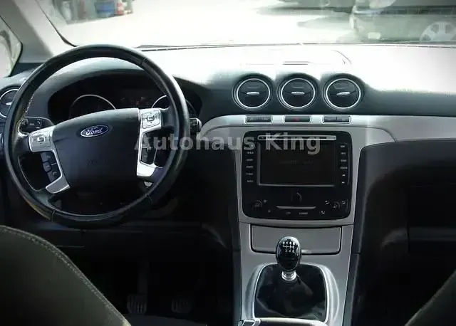 Używany Ford Galaxy Trend 116 KM (85 kW) 2011 Czarny Minivan