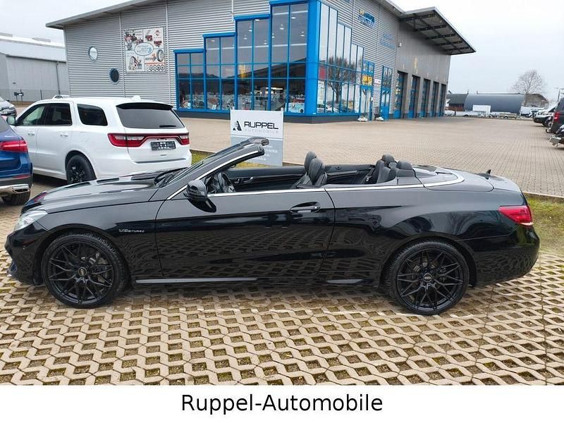 Gebraucht Mercedes E550 AMG 408 PS (300 kW) 2014 Schwarz Cabrio