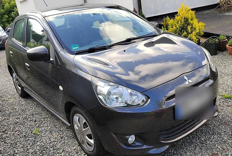 Grau Gebraucht 2014 Mitsubishi Space Star Kleinwagen | 3.000 € (Guter Preis) - Bild 1/4