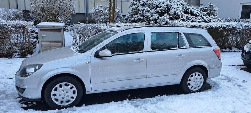 Grau Gebraucht 2005 Opel Astra Limousine | 1.700 € (Guter Preis) - Bild 1/4