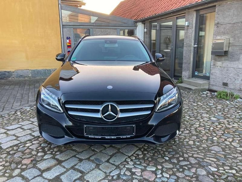 Gebraucht Mercedes C220 170 PS (125 kW) 2017 Schwarz Kombi