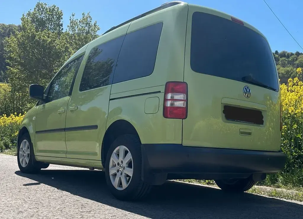 Occasion VW Caddy 109 ch (80 kW) 2013 Vert Monospace