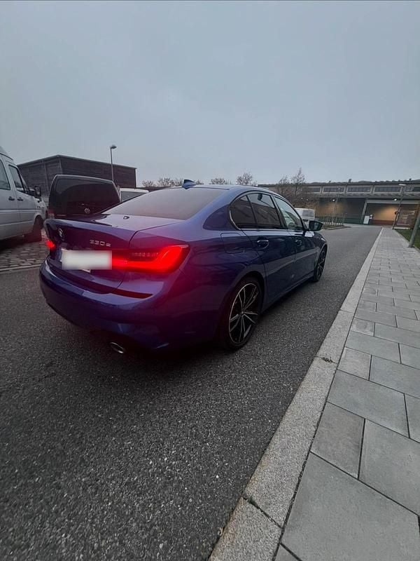 Gebraucht BMW 330e iPerformance 292 PS (214 kW) 2020 Blau Limousine