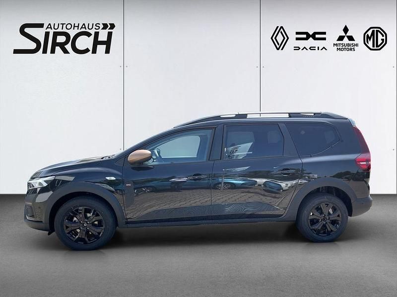Neu Dacia Jogger Extreme 101 PS (74 kW) 2026 Schwarz Van / Kleinbus
