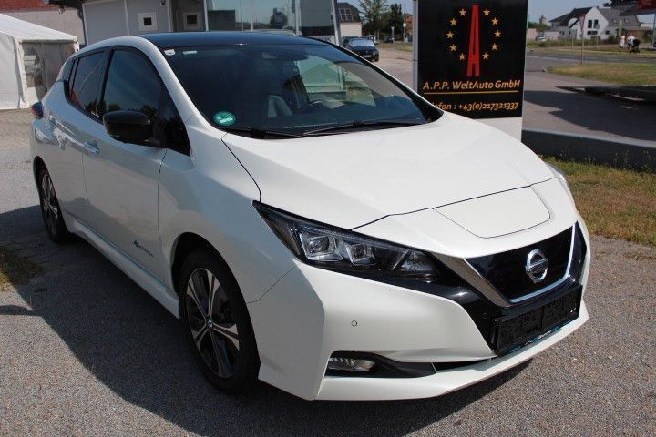 Weiß Gebraucht 2018 Nissan Leaf Tekna Kleinwagen | 11.990 € (Guter Preis) - Bild 1/4