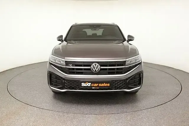 Gebraucht VW Touareg R-line 231 PS (169 kW) 2025 Grau SUV