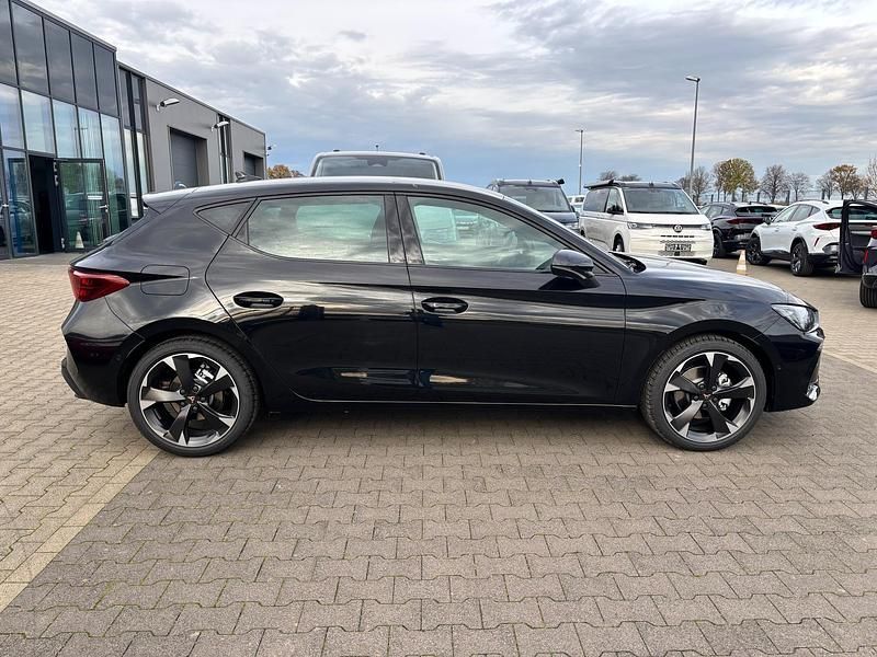 Neu Cupra Leon Basis 150 PS (110 kW) 2025 Limousine