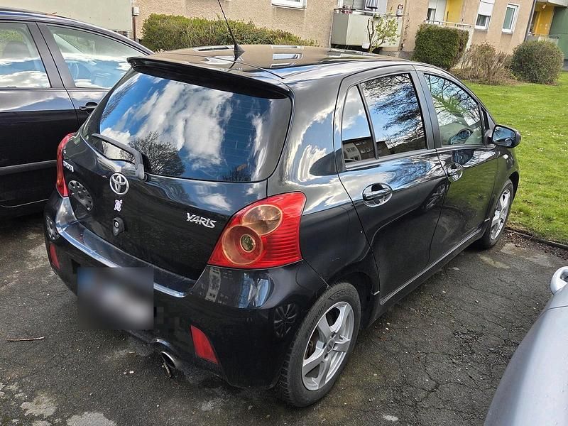 Gebraucht Toyota Yaris 133 PS (97 kW) 2008 Schwarz Kleinwagen