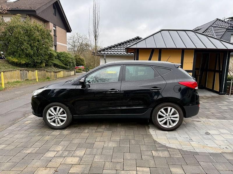 Gebraucht Hyundai ix35 163 PS (119 kW) 2012 Schwarz SUV