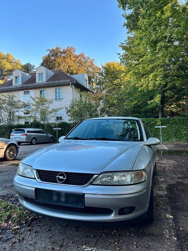 Silber Gebraucht 1999 Opel Vectra Limousine | 400 € (Superpreis) - Bild 1/4