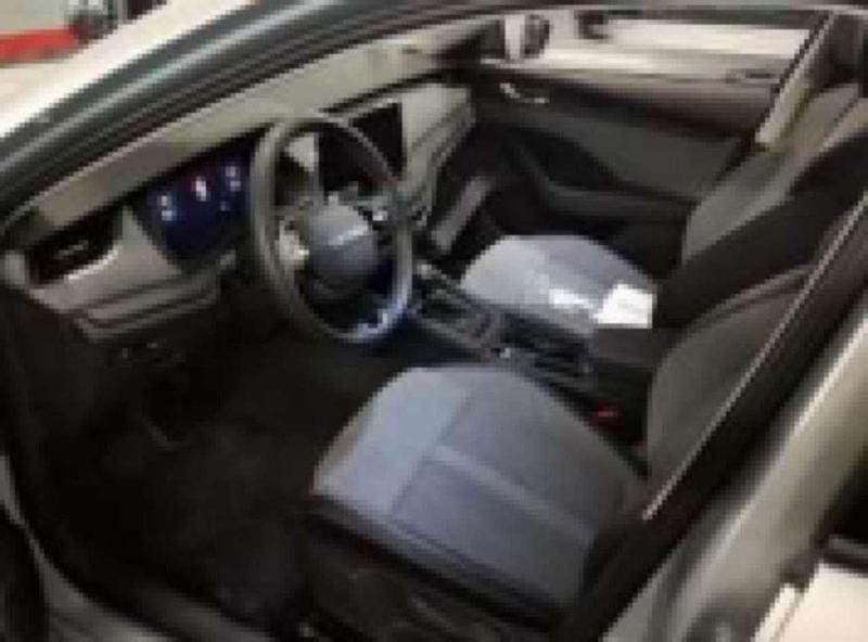 Gebraucht Skoda Octavia Selection 116 PS (85 kW) 2025 Brilliantsilber metallic Kombi