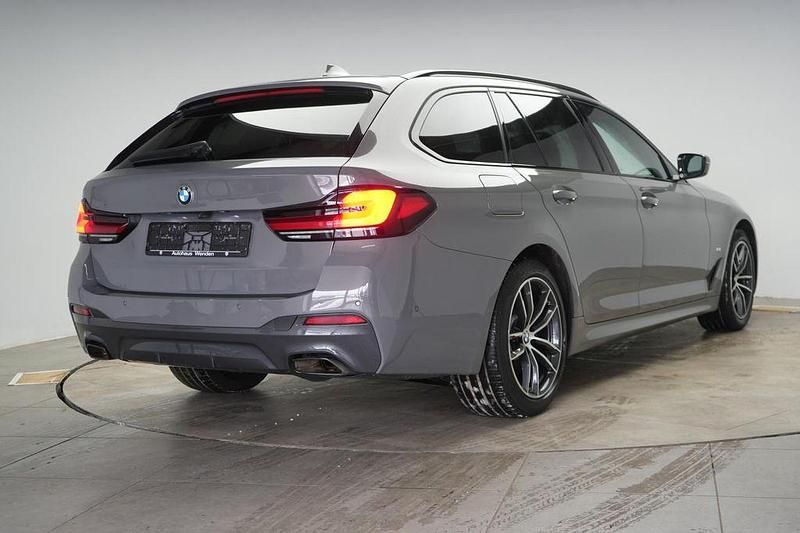 Gebraucht BMW 520 M Sport 190 PS (139 kW) 2021 Grau Kombi