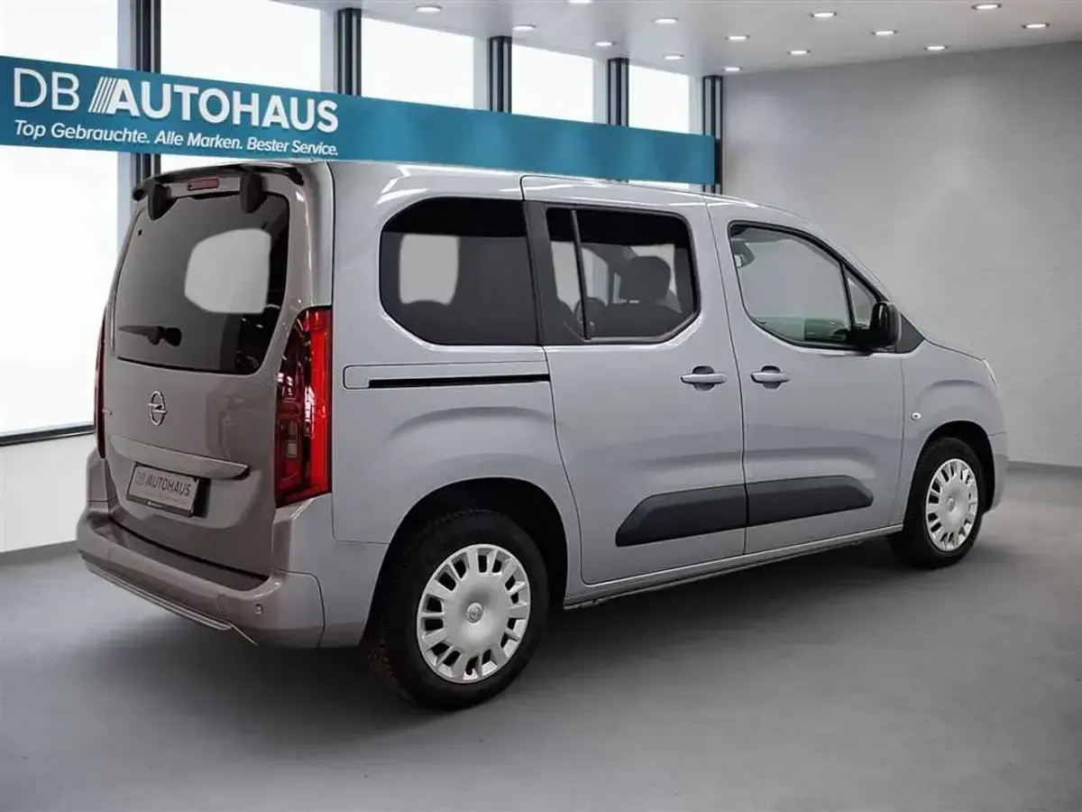 Gebraucht Opel Combo Life Elegance 131 PS (96 kW) 2022 Silber Van / Kleinbus