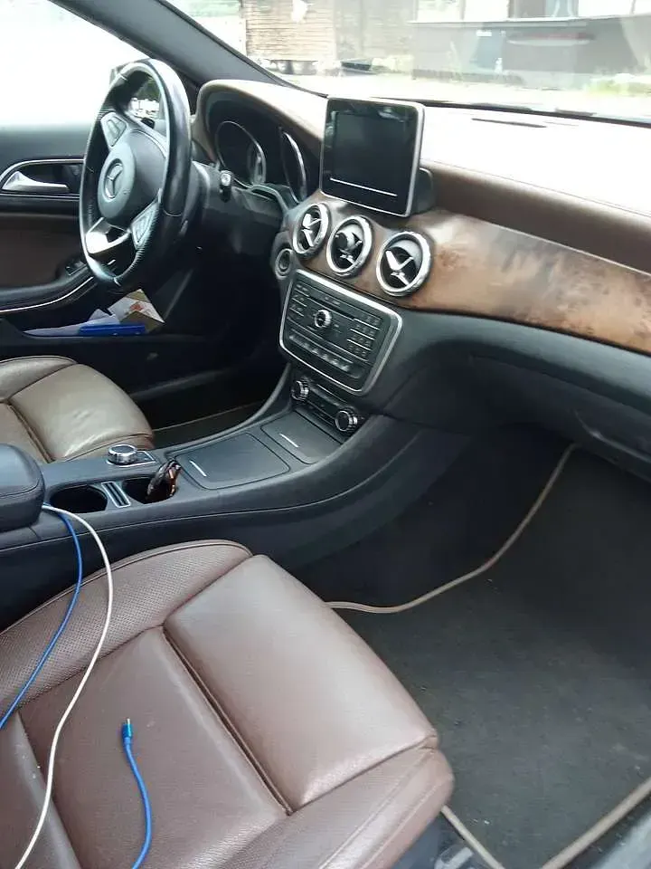 Gebraucht Mercedes GLA200 136 PS (100 kW) 2015 SUV