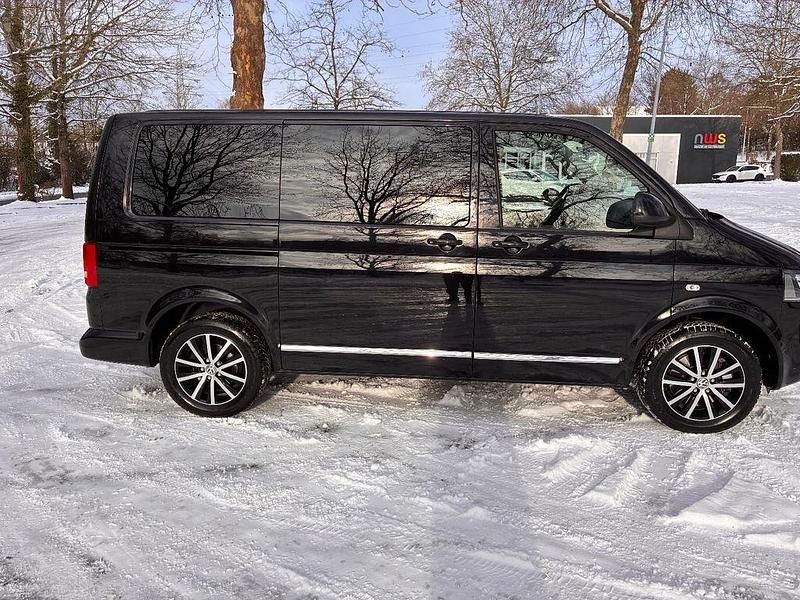Gebraucht VW Multivan 179 PS (131 kW) 2013 Schwarz Van