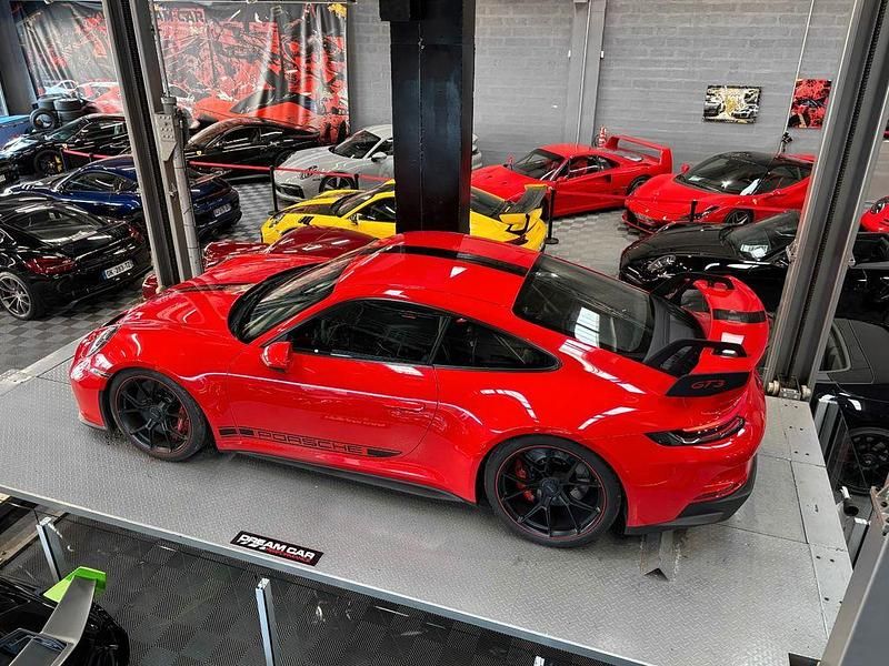 Second-hand Porsche 992 2024 Negru