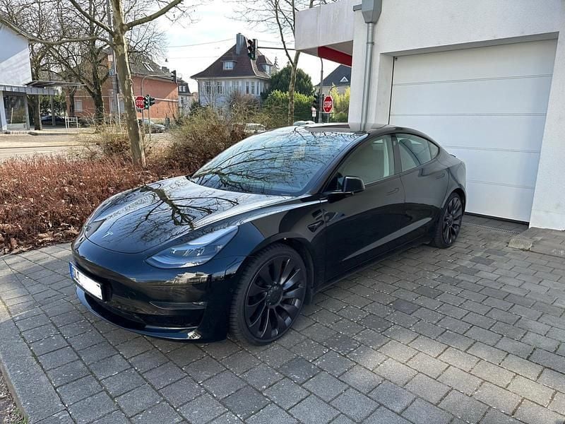 Schwarz Gebraucht 2021 Tesla Model 3 Performance Limousine | 30.900 € (Fairer Preis) - Bild 1/4