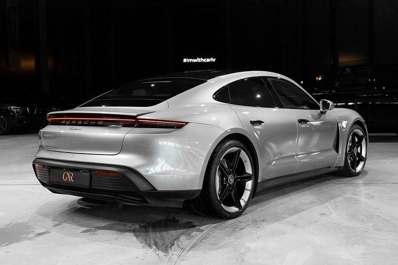 Gebraucht Porsche Taycan 389 kW (530 PS) 2022 Silber Limousine