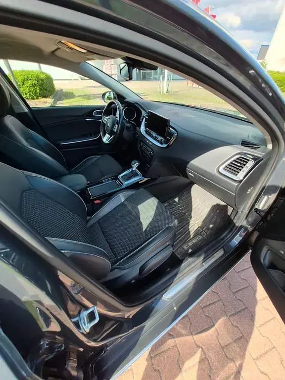 Gebraucht Kia XCeed Spirit 140 PS (102 kW) 2019 Grau SUV