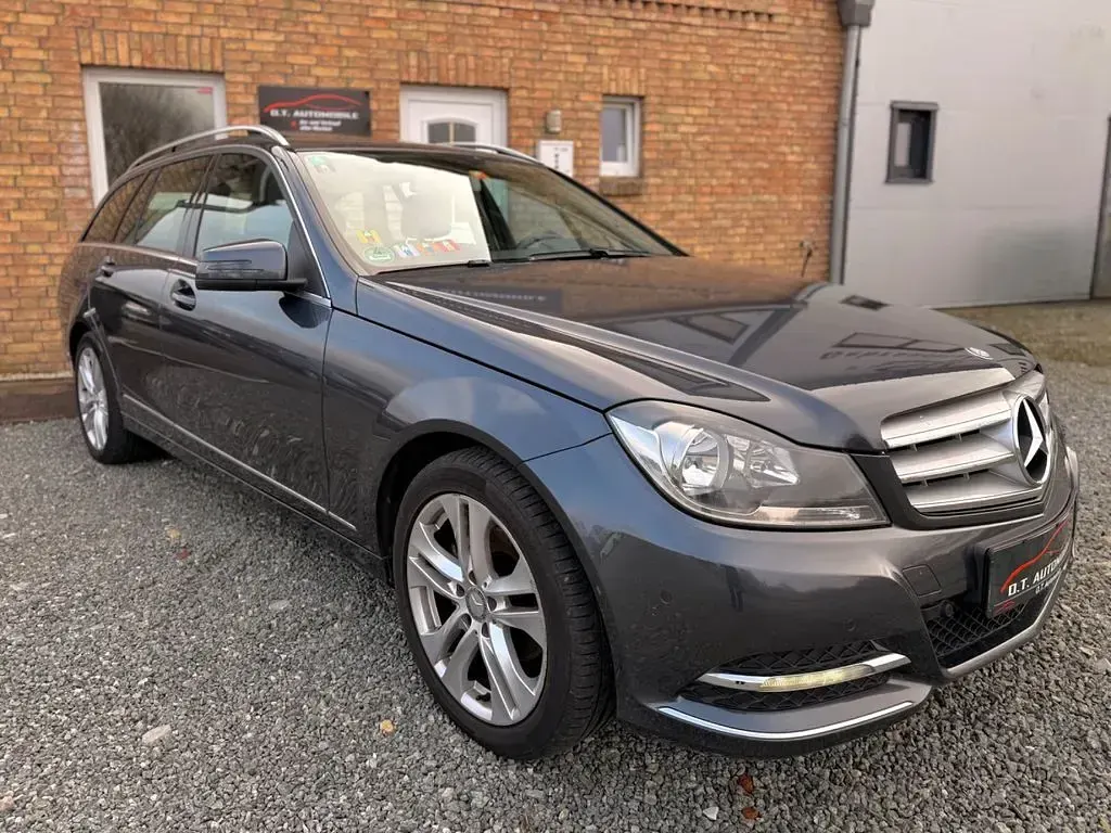 Gebraucht Mercedes C180 156 PS (114 kW) 2014 Grau Limousine