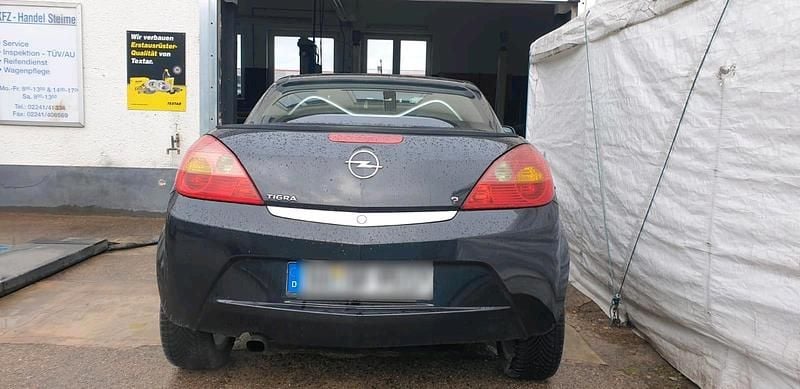 Gebraucht Opel Tigra 90 PS (66 kW) 2005 Schwarz Cabrio