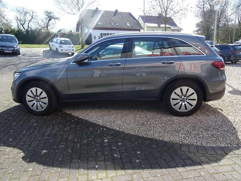Gebraucht Mercedes GLC400d 330 PS (242 kW) 2022 Grau SUV