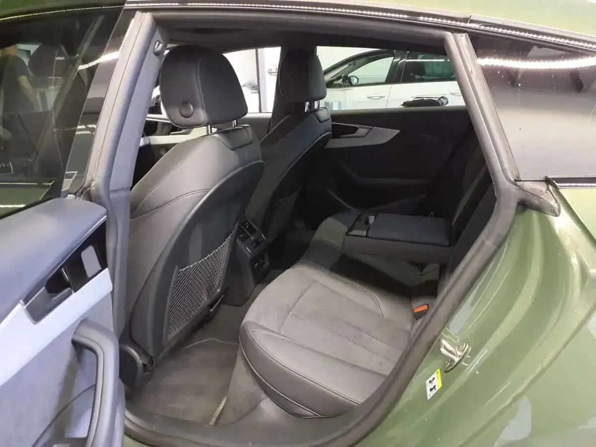 Gebraucht Audi S5 Competition 341 PS (250 kW) 2024 Distriktgrün metallic Limousine