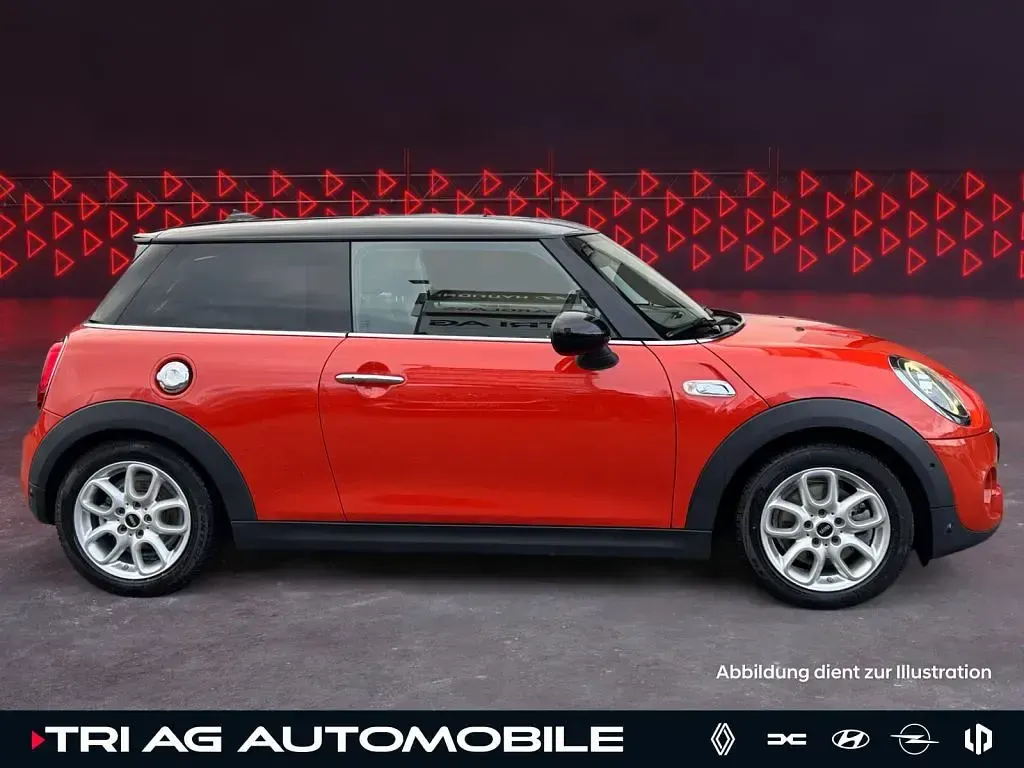 Używany Mini Cooper S Business 192 KM (141 kW) 2018 Pomarańczowy Hatchback