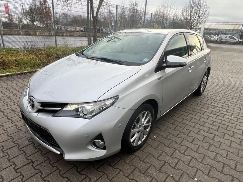 Gebraucht Toyota Auris Edition 90 PS (66 kW) 2013 Silber Limousine