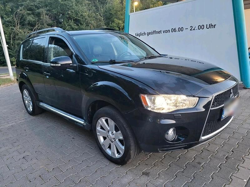 Gebraucht Mitsubishi Outlander 156 PS (114 kW) 2011 Schwarz SUV