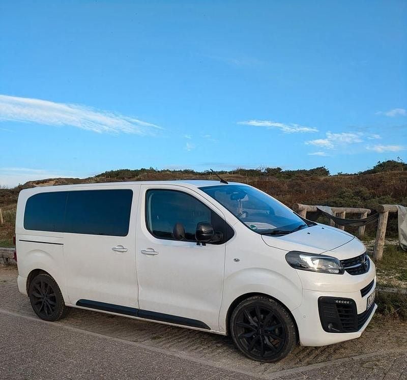 Gebraucht Opel Zafira Life Innovation 177 PS (130 kW) 2021 Weiß Van / Kleinbus