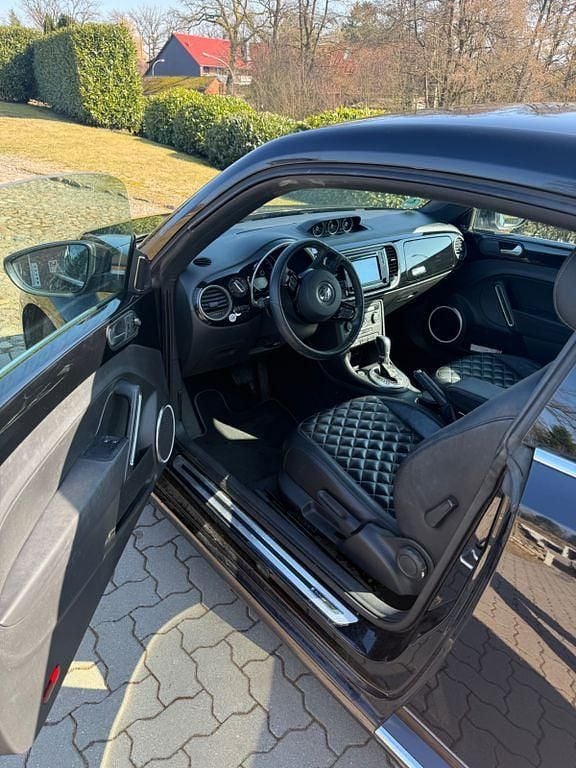 Gebraucht VW Beetle Design 105 PS (77 kW) 2015 Schwarz Kleinwagen