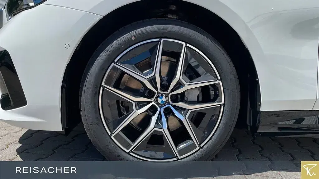 Gebraucht BMW i5 M Sport 289 kW (394 PS) 2026 Weiß Kombi