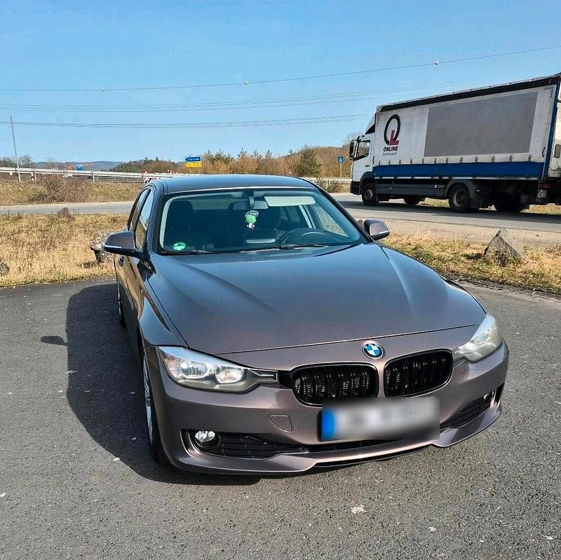 Usata BMW 320 163 CV (119 kW) 2012 Marrone Berlina