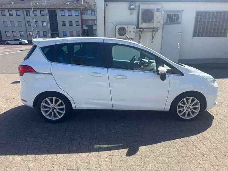 Gebraucht Ford B-MAX Titanium 105 PS (77 kW) 2014 Weiß Van / Kleinbus
