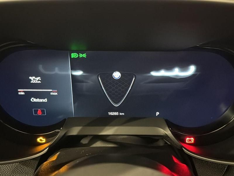 Gebraucht Alfa Romeo Giulia Competizione 280 PS (205 kW) 2023 Rot Limousine