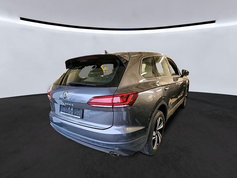 Gebraucht VW Touareg R 286 PS (210 kW) 2022 Siliziumgrau metallic SUV