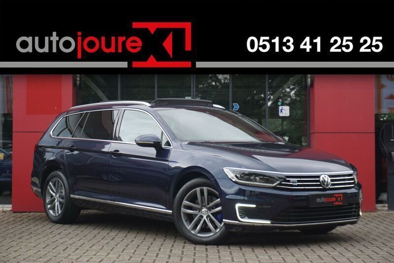 Blau Gebraucht 2015 VW Passat Highline Kombi | 12.449 € (Fairer Preis) - Bild 1/4